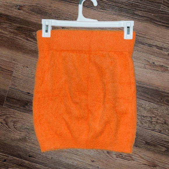 SOLD⭐️ NWT 2-Piece Set Knitted Sleeveless Crop Top and Mini Skirt Loungewear - Picture 14 of 16